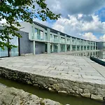 Palac Pakoszow Wernersdorf 5* Пеховице
