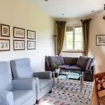 Palac Pakoszow Wernersdorf Отель Пеховице