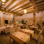 Pałac Pakoszów Wernersdorf Hotel 5*