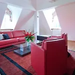 Palac Pakoszow Wernersdorf