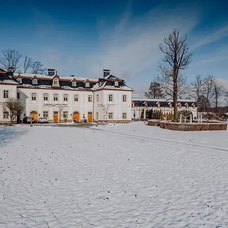 Hotel Pałac Pakoszów Wernersdorf 5*