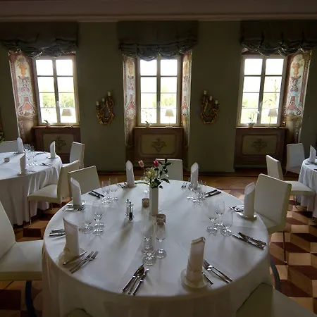 Palac Pakoszow Wernersdorf
