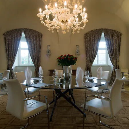 Palac Pakoszow Wernersdorf Hotell