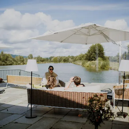 Pałac Pakoszów Wernersdorf 5*