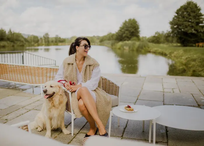 Palac Pakoszow Wernersdorf 호텔 피에초비체