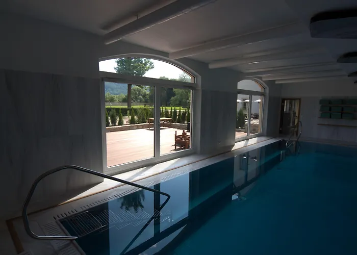 Hotel Pałac Pakoszów Wernersdorf 5*