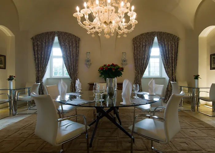 Palac Pakoszow Wernersdorf Hotell