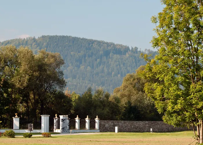 Palac Pakoszow Wernersdorf 호텔 피에초비체