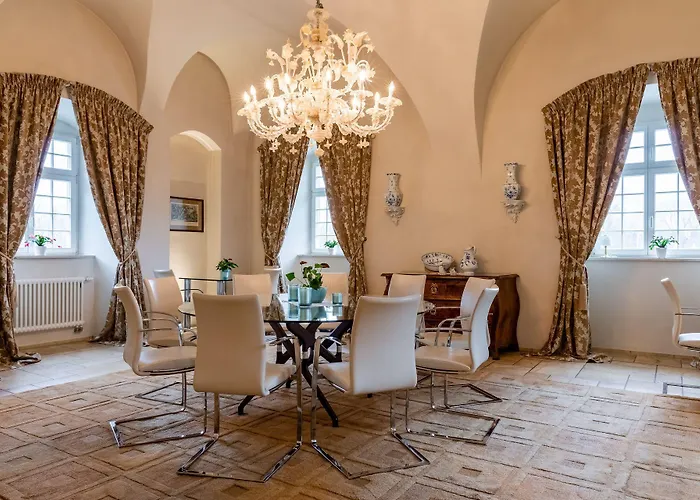 Palac Pakoszow Wernersdorf 5*