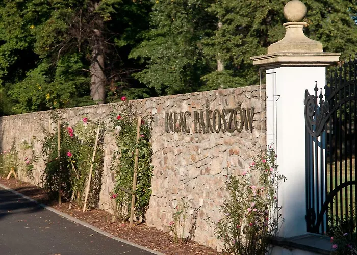 Palac Pakoszow Wernersdorf 5*